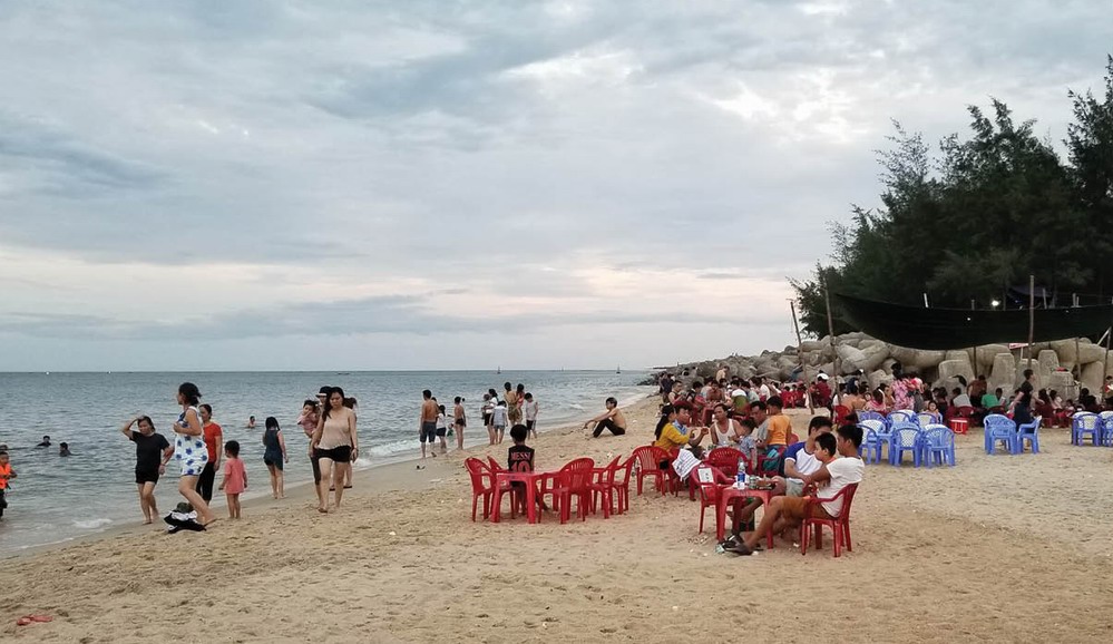 Hai Duong beach