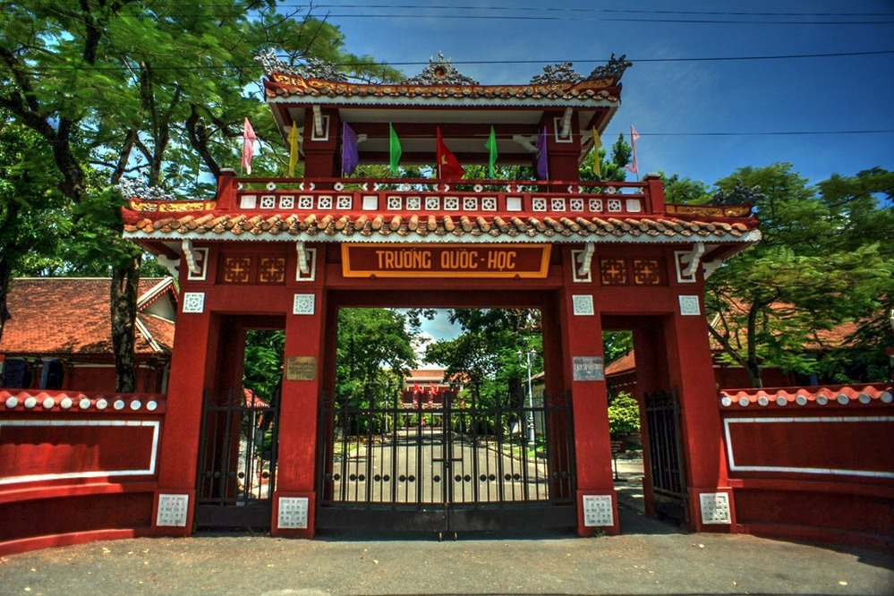 Hue National School