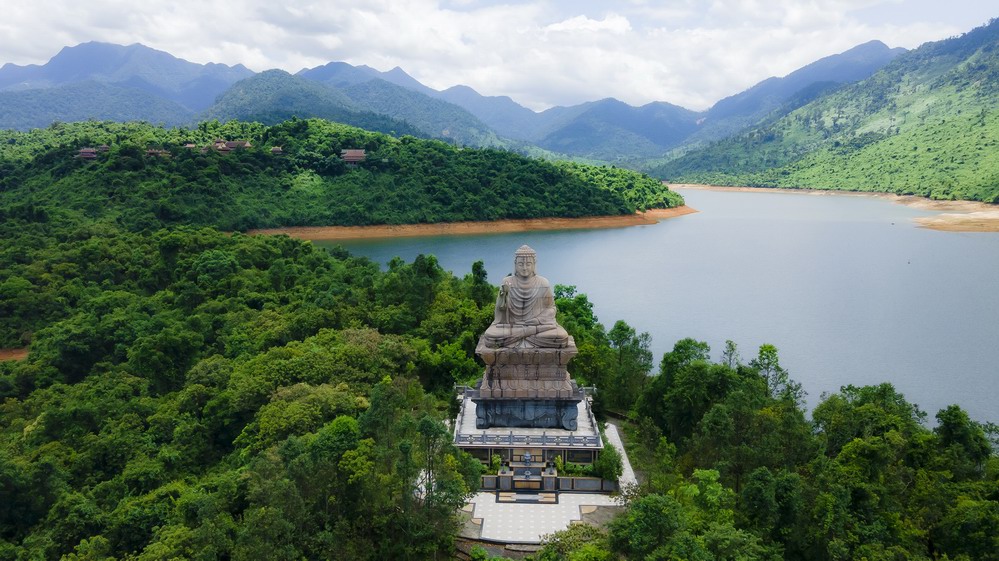 Truc Lam Bach Ma Zen Monastery