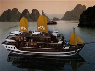 Sur la baie dHalong avec la croisire de Paradise